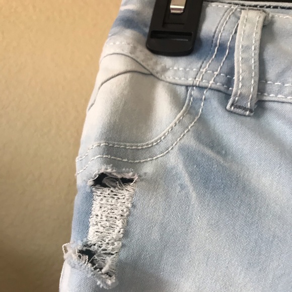 Ripped Light Blue Jeans - Picture 6 of 8